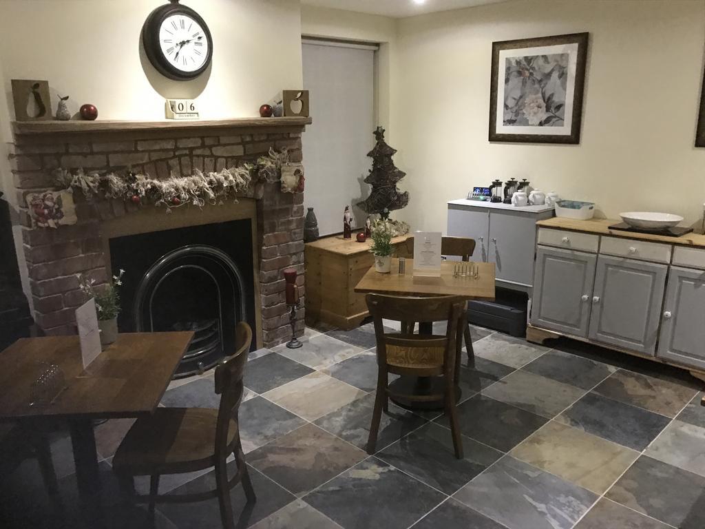 Deri-Down Guest House Abergavenny Extérieur photo