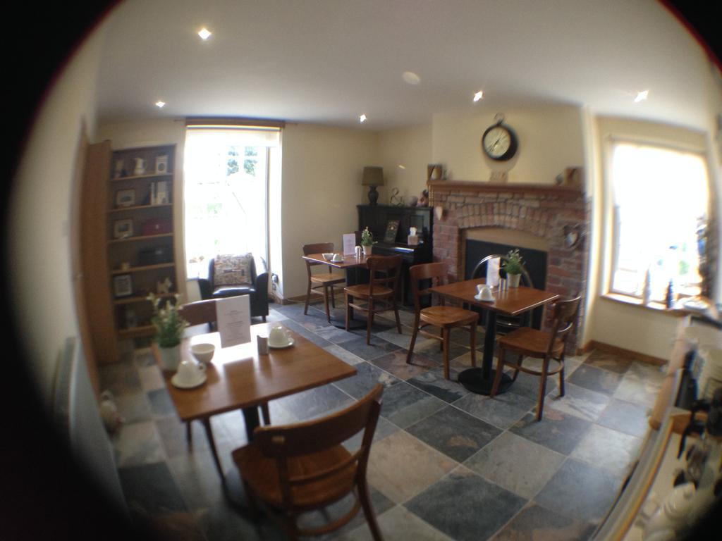 Deri-Down Guest House Abergavenny Extérieur photo