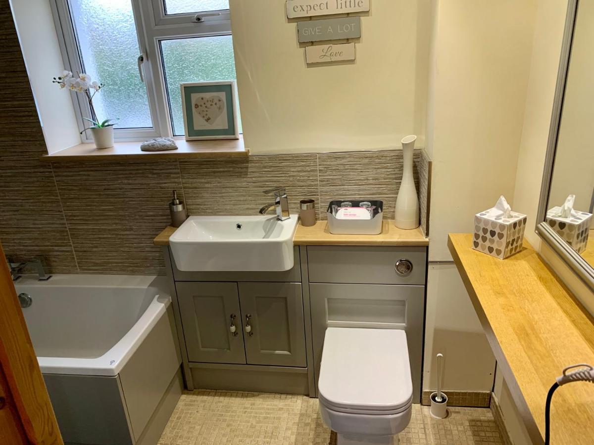 Deri-Down Guest House Abergavenny Extérieur photo