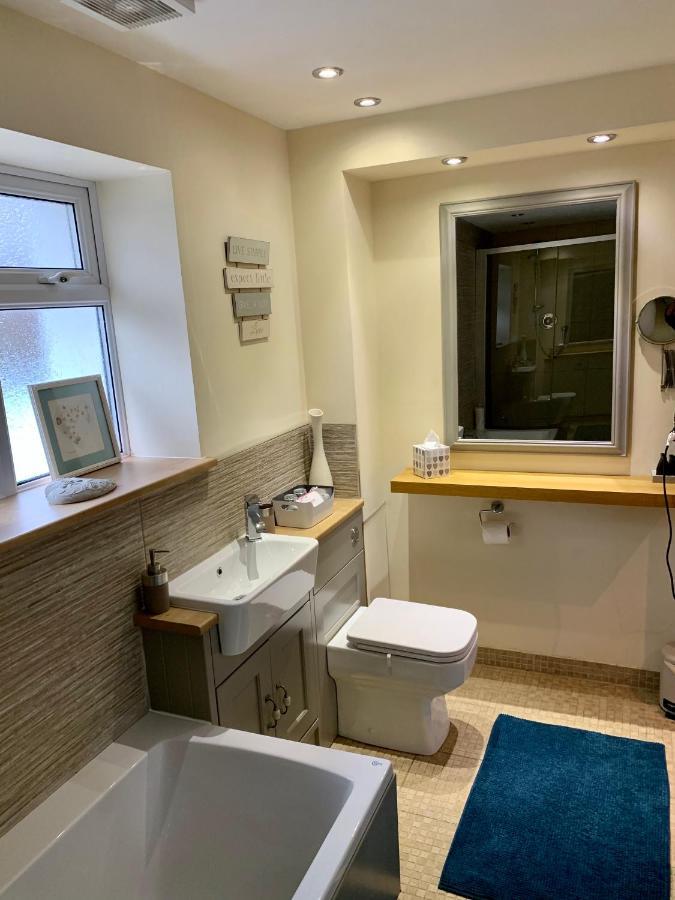 Deri-Down Guest House Abergavenny Extérieur photo
