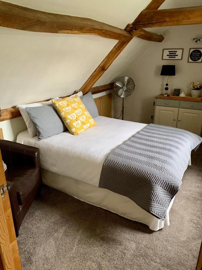 Deri-Down Guest House Abergavenny Extérieur photo
